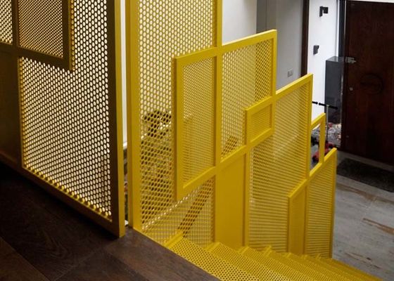 穴があいた手すりのInfillパネルおよび–維持にAnti-Rust、耐久そして容易な柵で囲むこと
