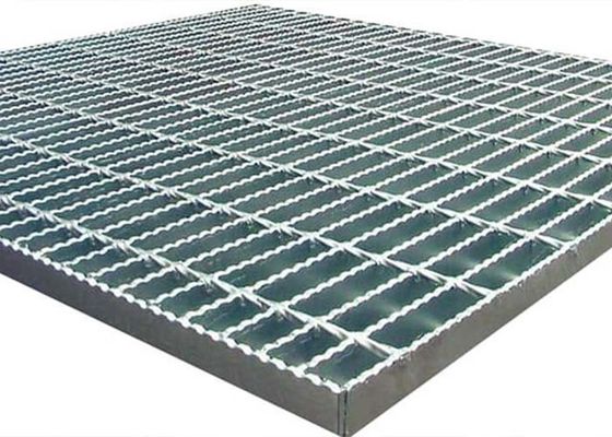 産業の、市民および商業建物のための鋸歯状にされた溶接された鋼鉄格子の高い忍耐容量そして高い安全性