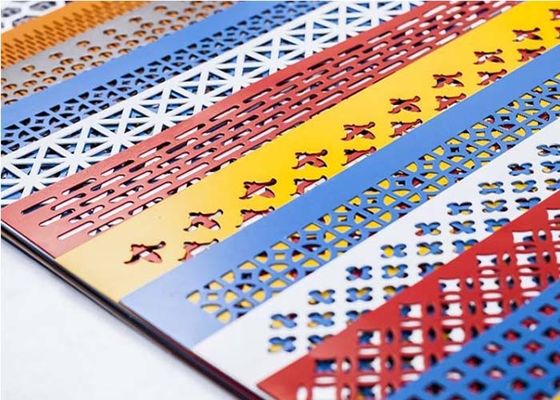 丸い穴状のワイヤ網パネル 産業用用の様々な穴直径