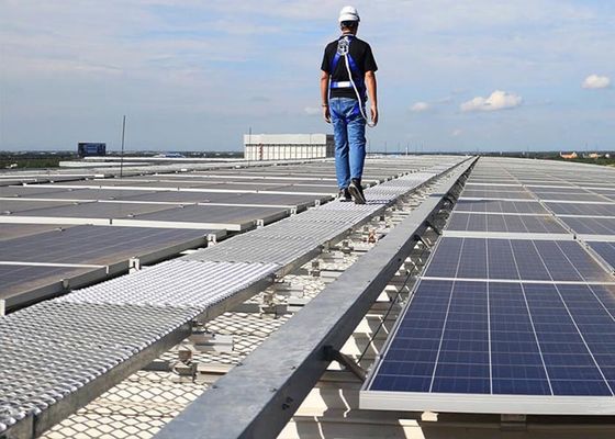 安全な歩くか、または階段踏面のためのステンレス鋼そして電流を通された鋼鉄拡大された金属の格子