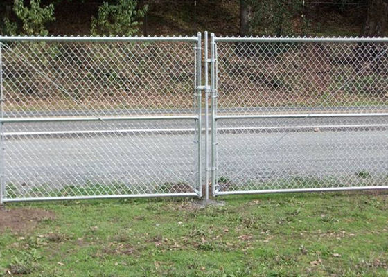 F654 F900のチェーン・リンクの円形のポストが塗られる二重振動ゲート亜鉛