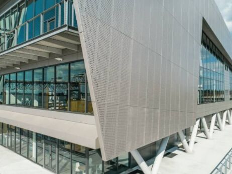 換気スクリーンや建設に最適な、亜鉛メッキ穴あき鋼線メッシュ、防錆、耐久性のある素材